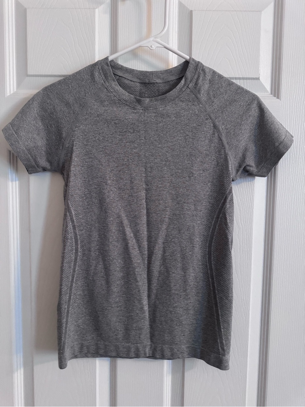 CRZ YOGA Women's Short Sleeve Active Tee in Gray Heather